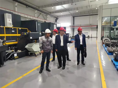 黄波一行赴烟台冰轮集团考察交流 共探环境科技领域技术开发新路径